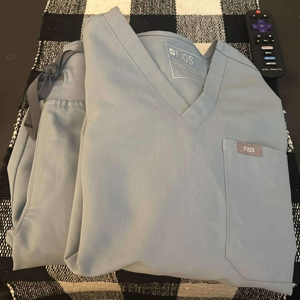 Figs scrubs